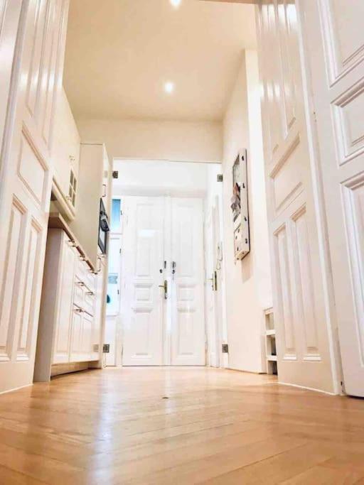 Vienna Luxury New Apartment Center -2. Bezirk エクステリア 写真