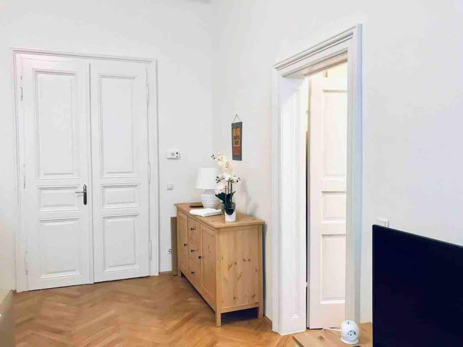 Vienna Luxury New Apartment Center -2. Bezirk エクステリア 写真